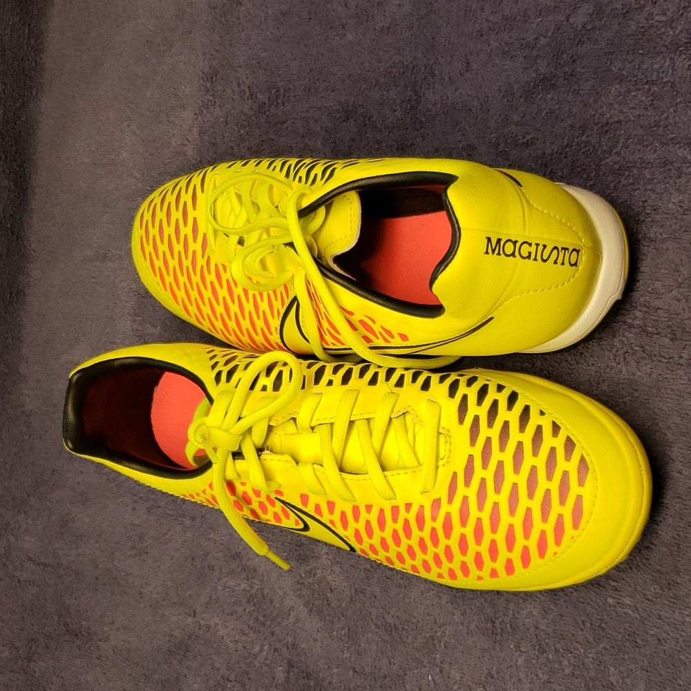 NEW Nike Magista - Picture 2 of 5